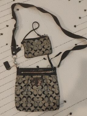 Coach Vintage Poppy Gray and Black Signature Canvas Crossbody with Wristlet